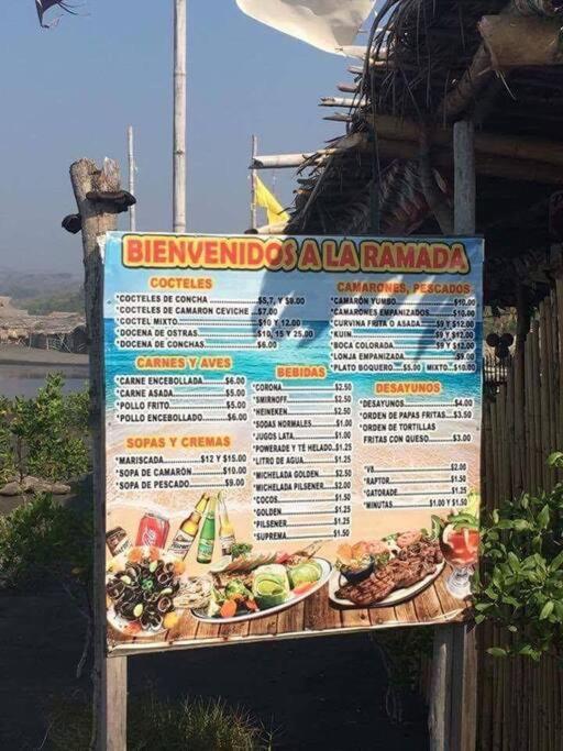Nuestro Castillo, Playa San Blas, La Libertad, El Salvador Esterno foto